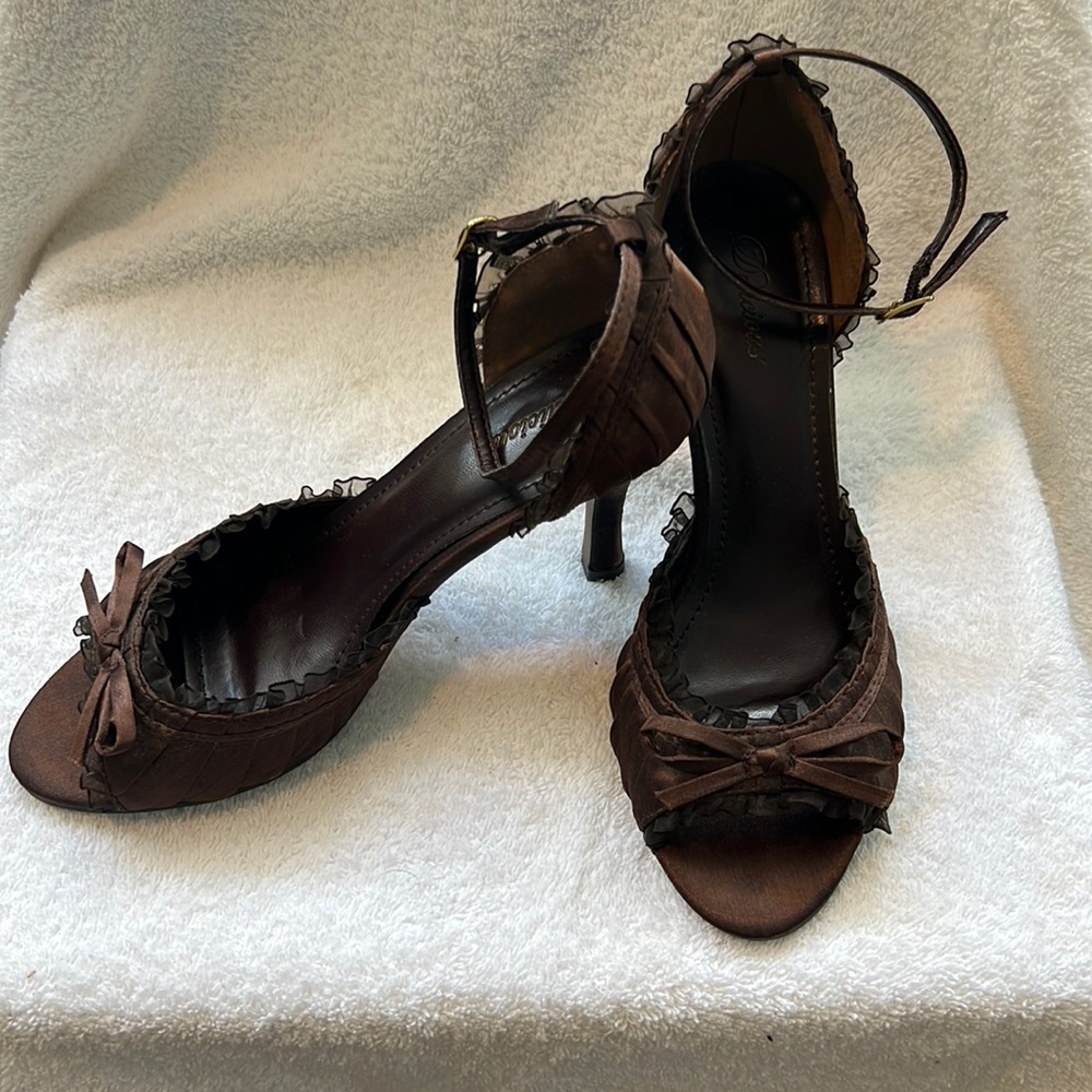 Brand Delicious heels.  Brown.  Size 7.5